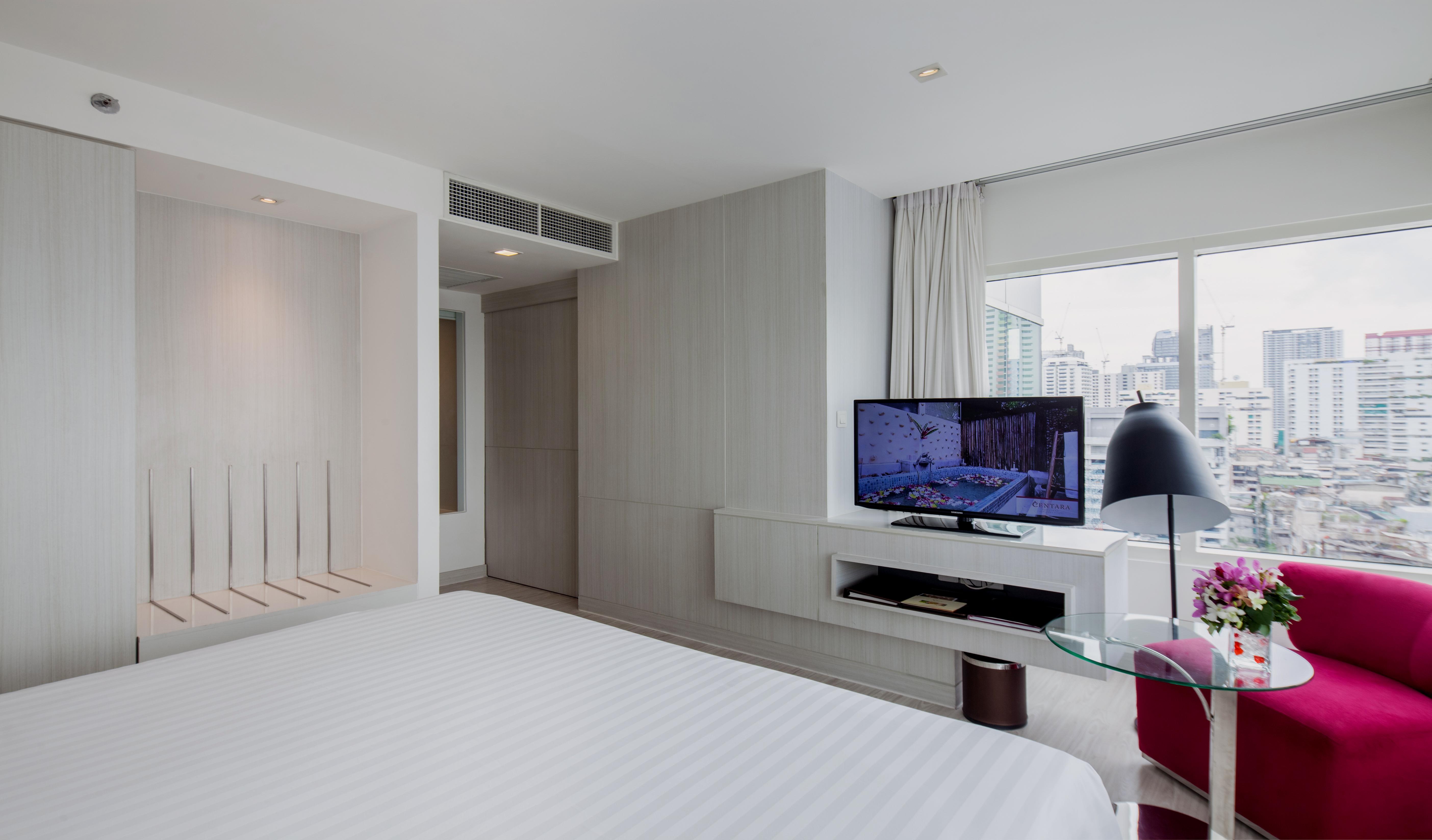 Centara Watergate Pavilion Hotel Банкок Екстериор снимка