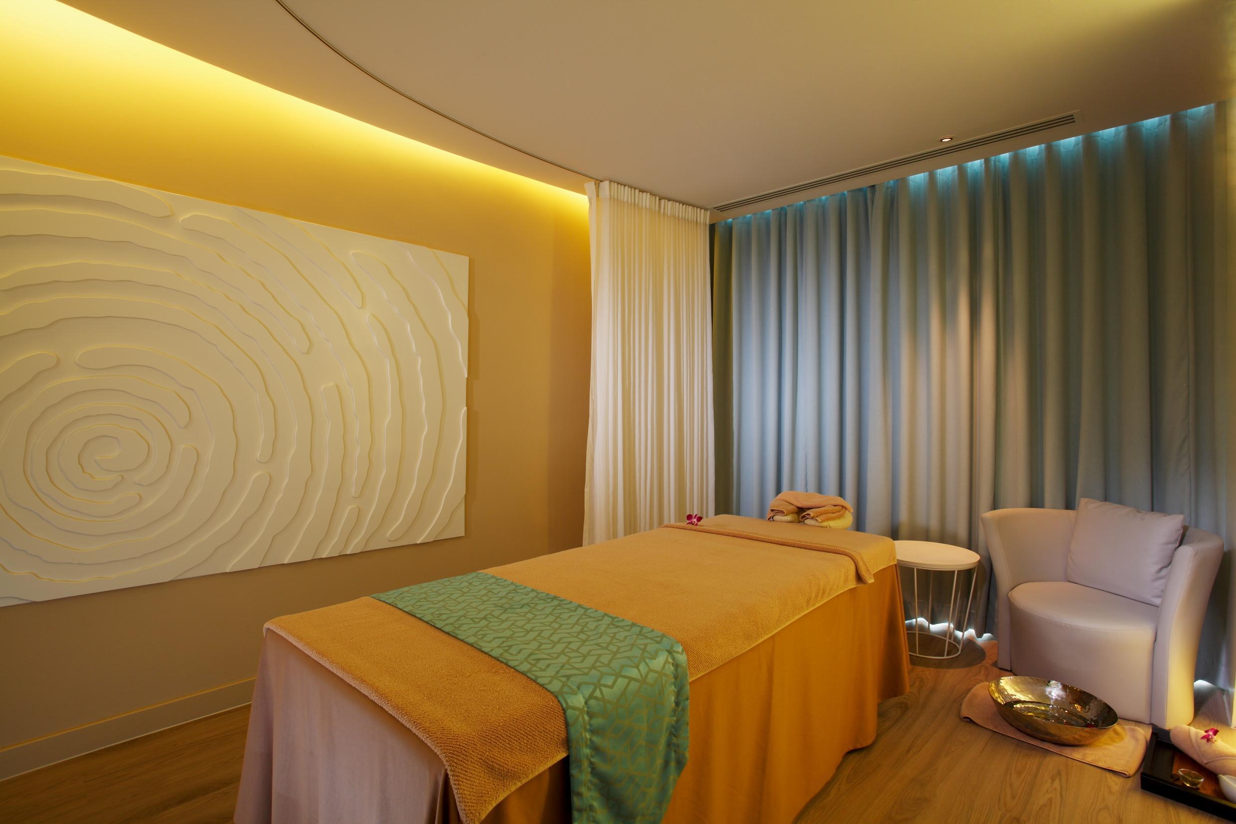 Centara Watergate Pavilion Hotel Банкок Екстериор снимка