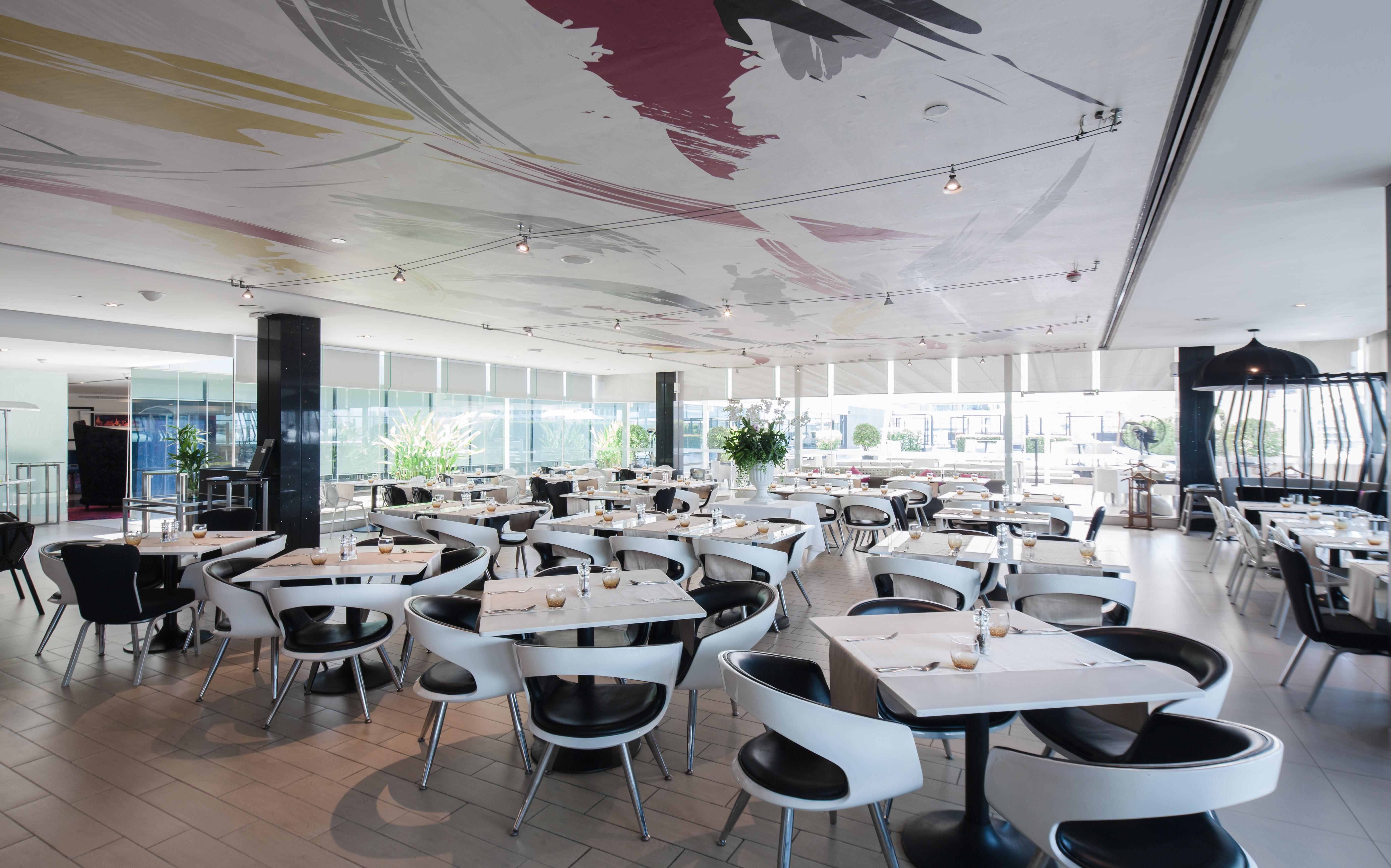 Centara Watergate Pavilion Hotel Банкок Екстериор снимка